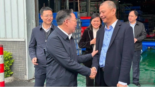 广西省梧州市政府领导莅临乐竞官网_乐竞（中国）一站式服务平台集团参观交流